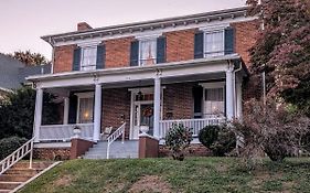 Downtown Historic Home, Easy Walk From State Street